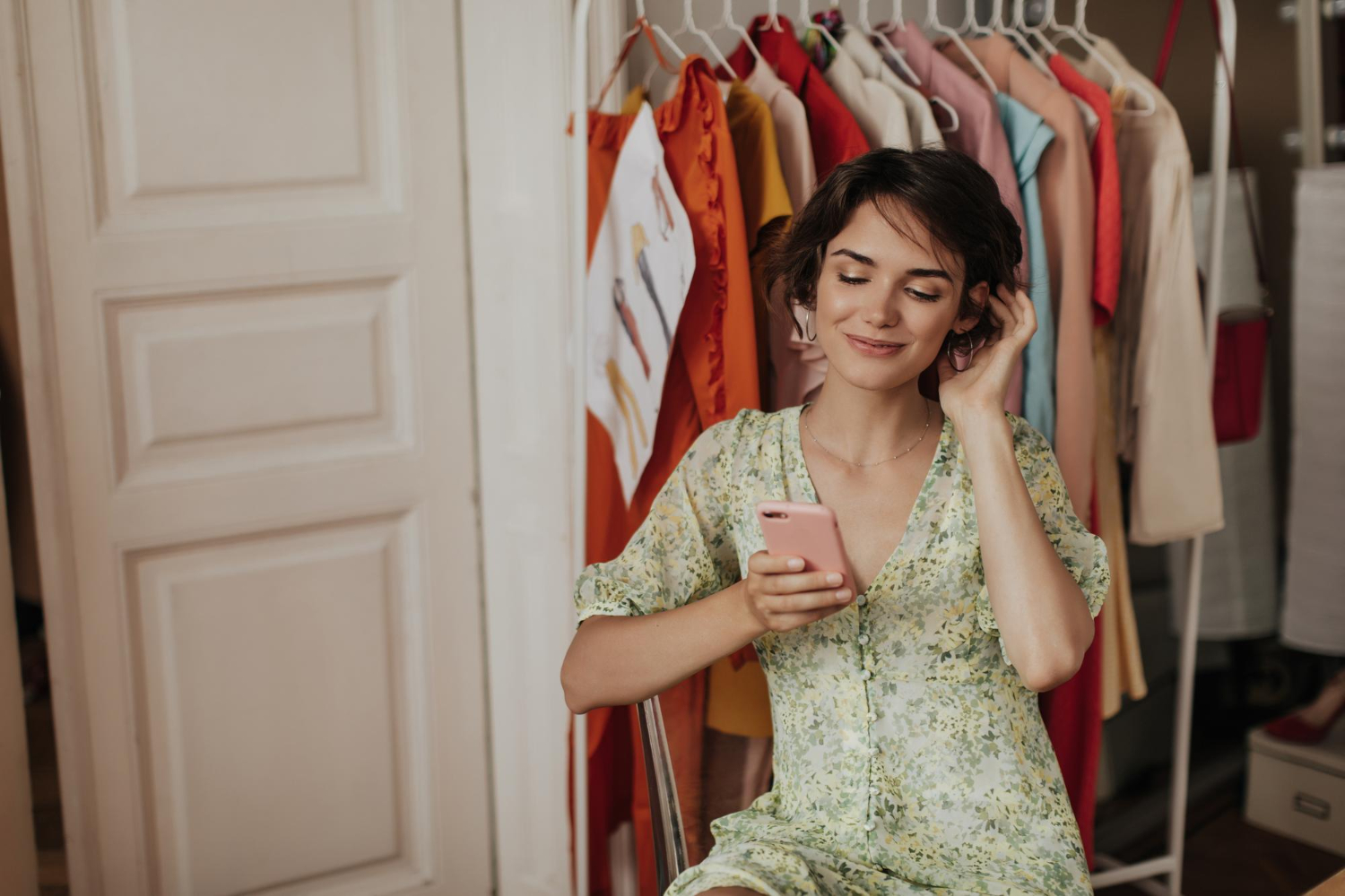 Shopper browsing personalized product recommendations